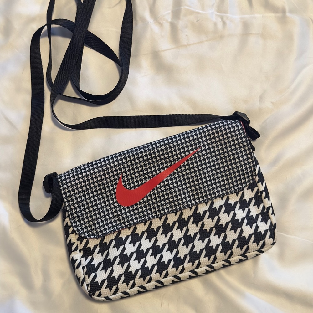 Nike shoulder bag